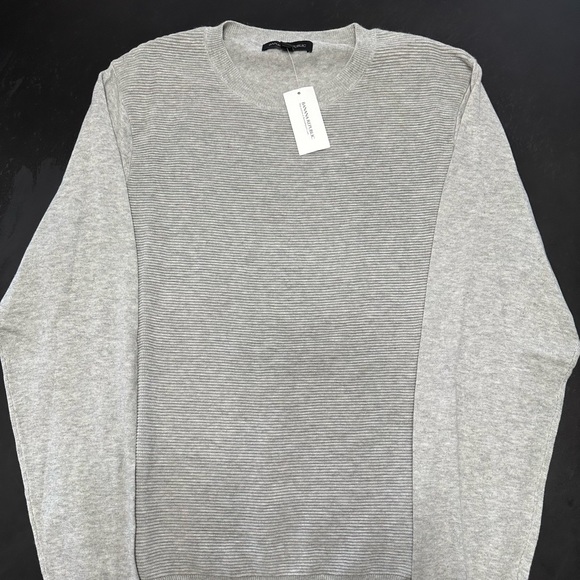 Banana Republic Crewneck Sweater - Picture 1 of 1